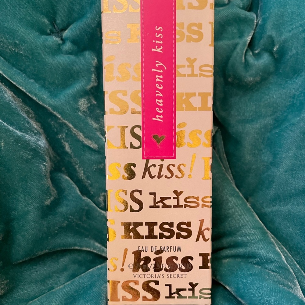 SOLD Victoria Secret Heavenly Kiss NIB - Picture 2 of 6